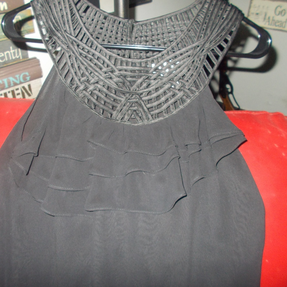 WHITE HOUSE BLACK MARKET LATTICE NECK TOP SZ.  M